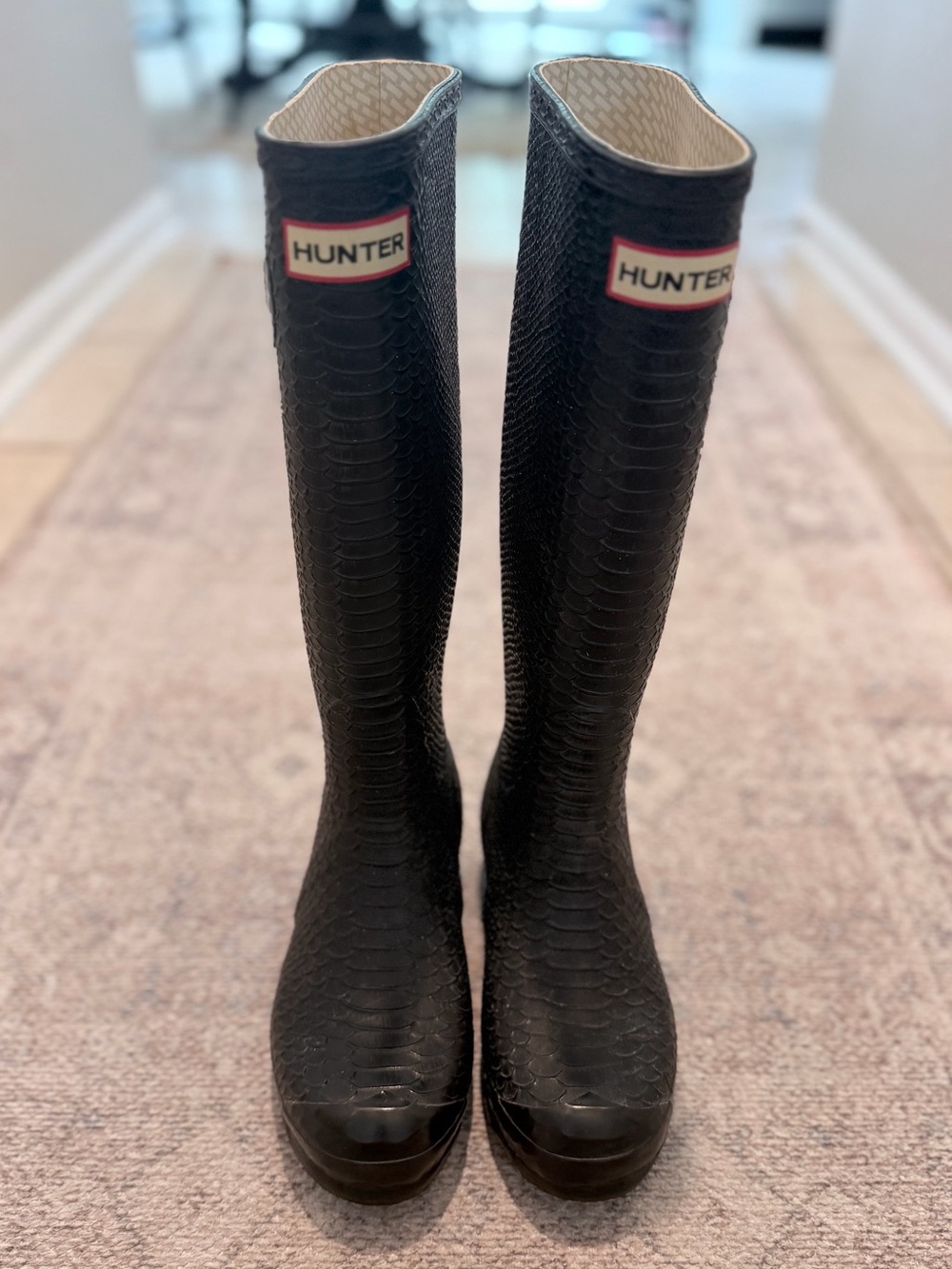 Hunter Carnaby Boa Tall Rain Boots – Black Snake-Embossed – Women’s Size 6F/5M
